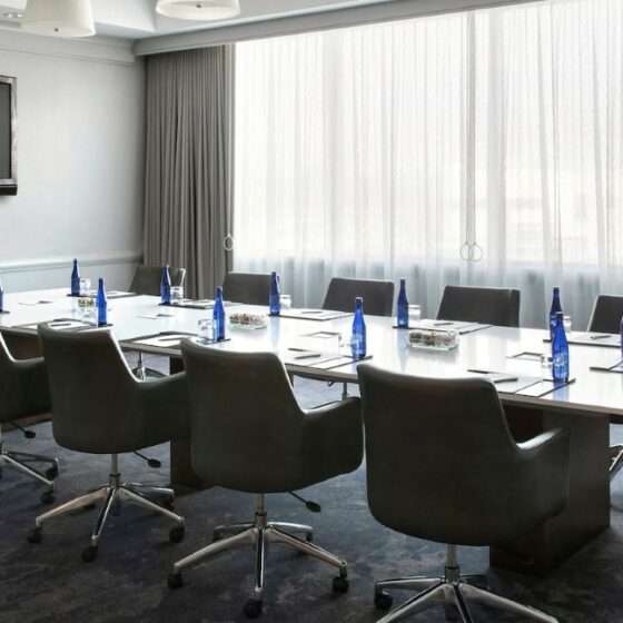 Renovated Philadelphia Airport Marriott meeting room by self-performing general contractor DDB Contracting for Host Hospitality